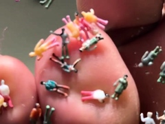 yourlittlewhore-giantess-smashing-little-people-premium