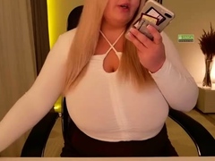 chubby-blonde-brianna-solo-masturbation
