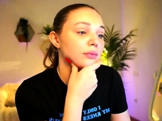 Brunette Solo Webcam Masturbation