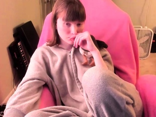 Brunette Solo Webcam Masturbation