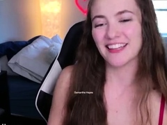 Young amateur teen in solo masturbation getting kinky