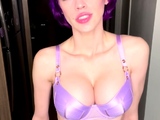 Babe With Big Boobs Masturbates