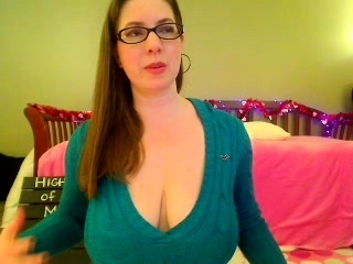 Hot Busty Webcam Babe Masturbate Solo