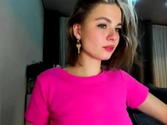 elsahotty-public-show