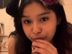 Jessy funny amateur teen brunette toying