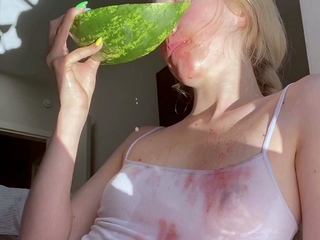 Blonde emo amateur solo masturbation