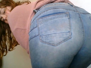 Pulled amateurs close up car sex