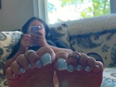 Little Pinay aka little_pinay OnlyFans - Gonna chill here