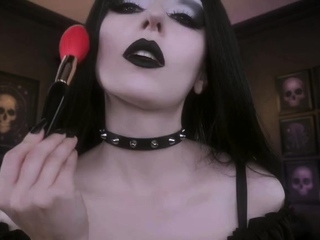 Egilea ASMR - Goth Girl Kisses You