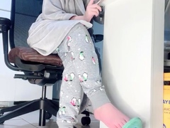 SnowPrincess aka snowpriness OnlyFans - This flipflop is so