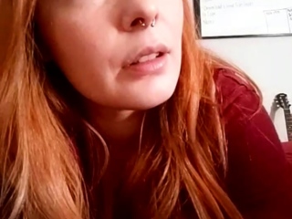 Cute amateur brunette naughty in solo jerking show on camera