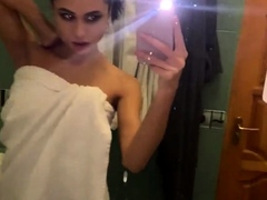 amateur-teen-georgeus-brunette-2